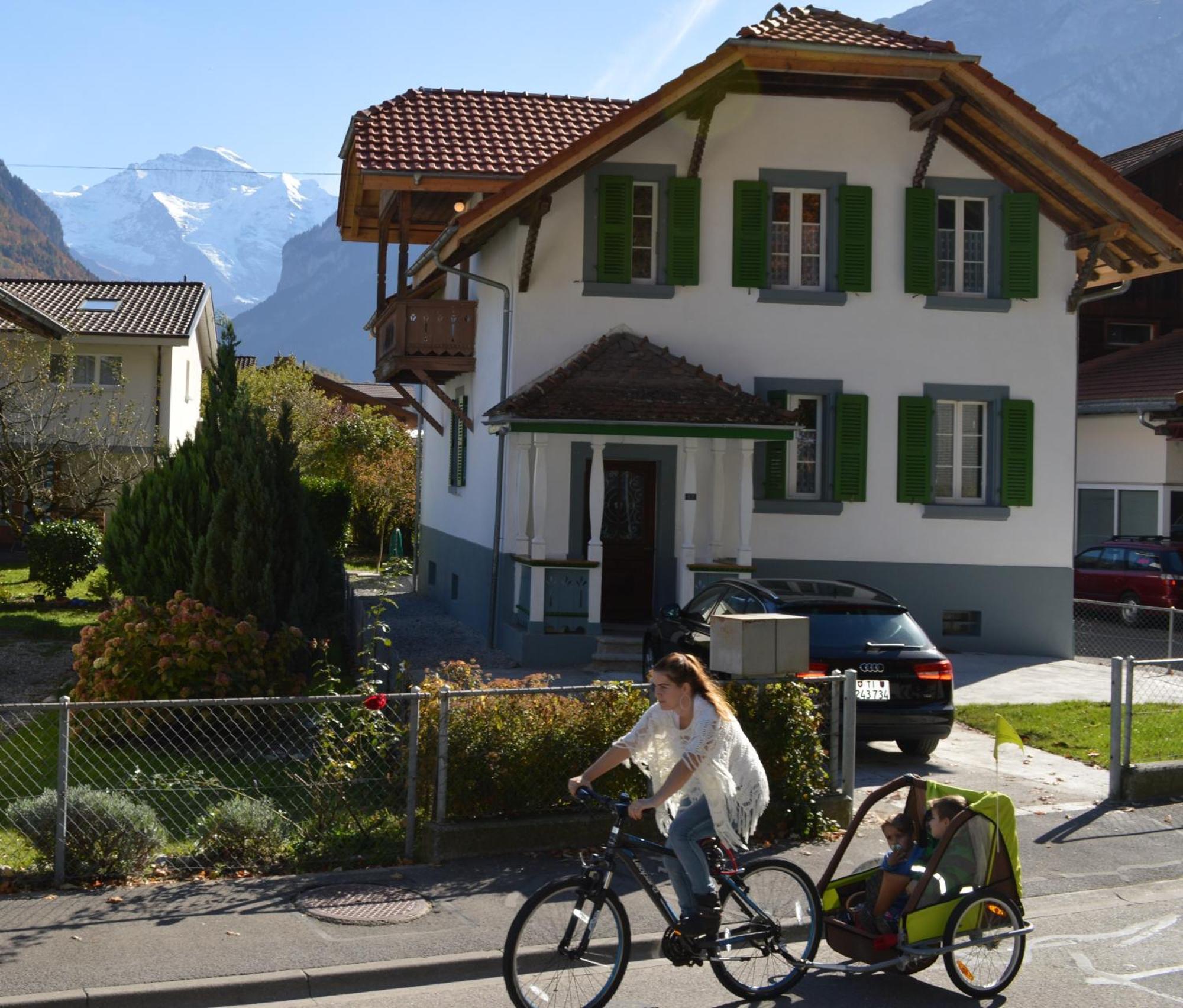 Jungfrau Family Holiday Home Matten bei Interlaken エクステリア 写真